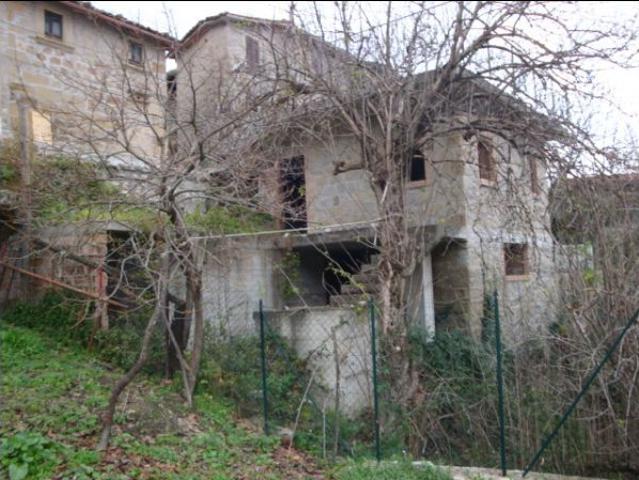 Villa Indipendente in vendita a Valle Castellana, Abruzzo