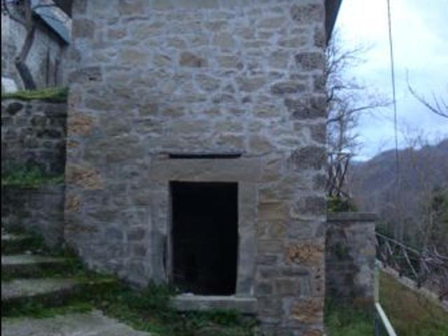 Villa Indipendente in vendita a Valle Castellana, Abruzzo