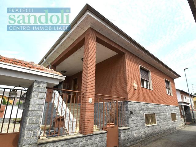 Villa Indipendente in vendita a Cappuccini, Piemonte