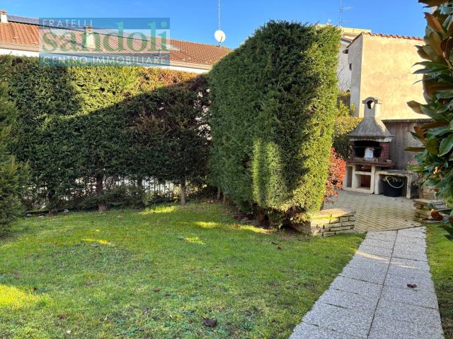 Villa Indipendente in vendita a Piemonte, Vercelli