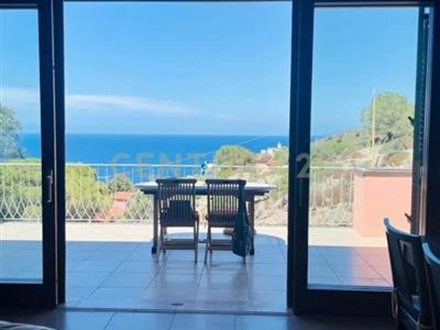 Villa Indipendente in vendita a Poggio, Marciana