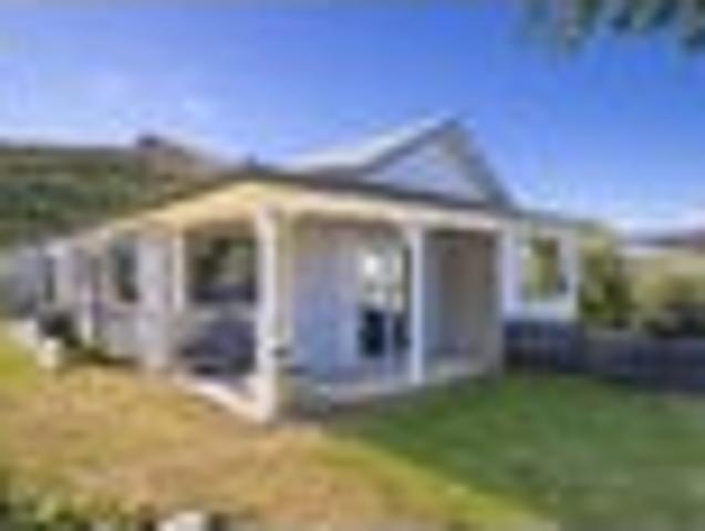 House for sale in Otakou