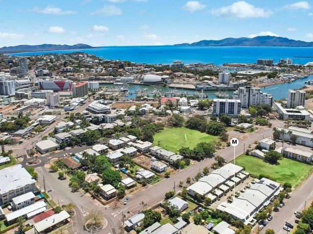 Townhouse for sale in South Townsville, Townsville