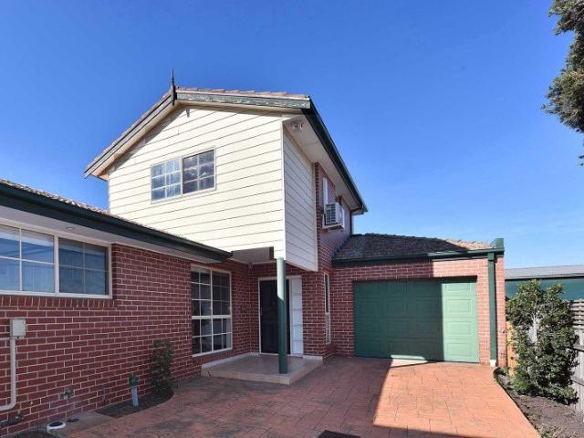 Townhouse for rent in Camerons Creek, Victoria
