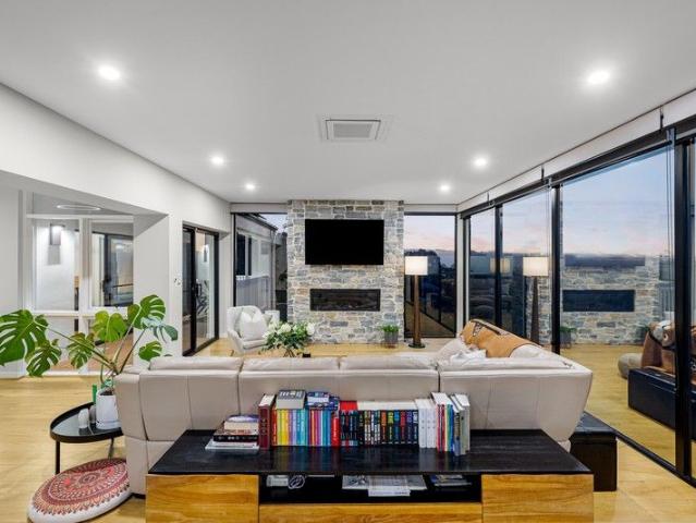 House for sale in City Of Burnside, Horseshoe Creek