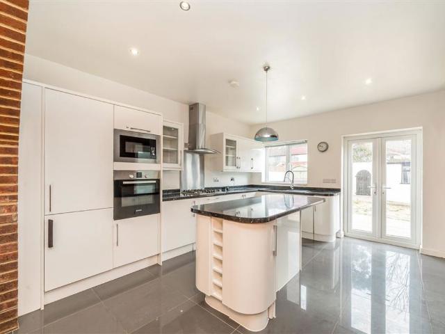 House for rent in Charlton, Greater London