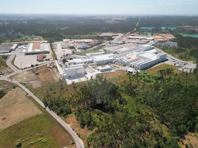 Armazém venda em Bustos, Troviscal e Mamarrosa, Oliveira do Bairro