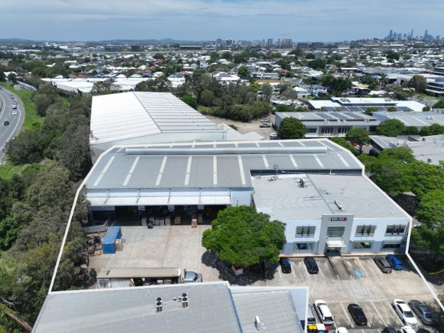 Warehouse for rent in Toombul, Queensland