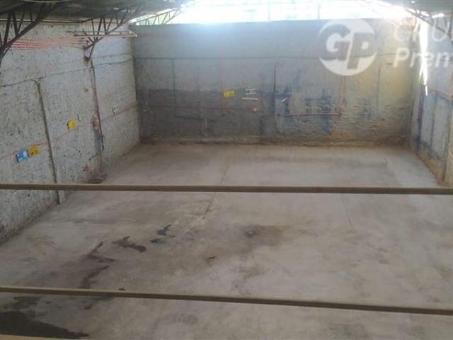 Industrial en Arriendo en AV, Dorsal \ Av. Fermín Vivaceta Se arrienda galpón industrial UF 50