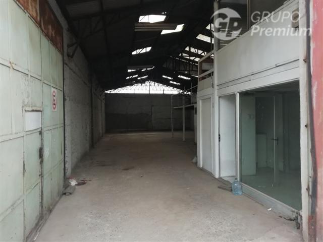Industrial en Arriendo en AV, Dorsal \ Av. Fermín Vivaceta Se arrienda galpón industrial UF 50