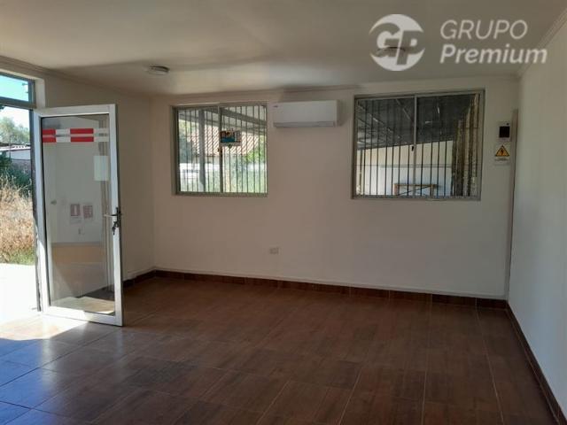 Industrial en Arriendo en Los Maquis casi esq. Domingo Santa María
