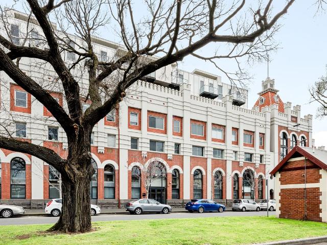 Apartment for rent in East Melbourne