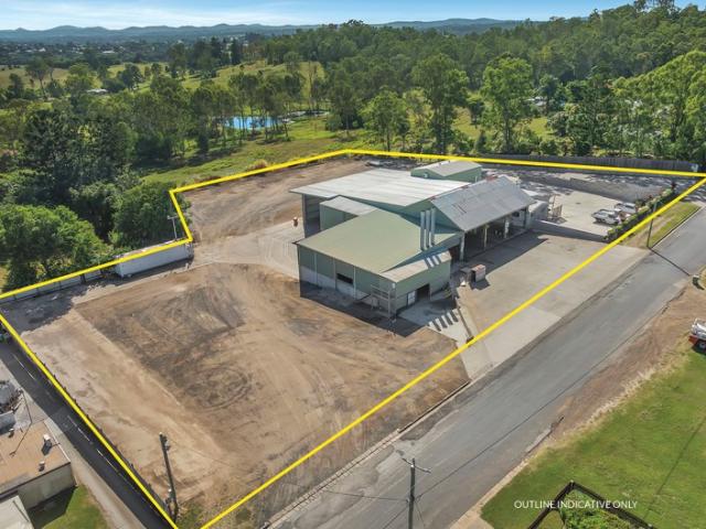 Warehouse for rent in Jones Hill, Queensland