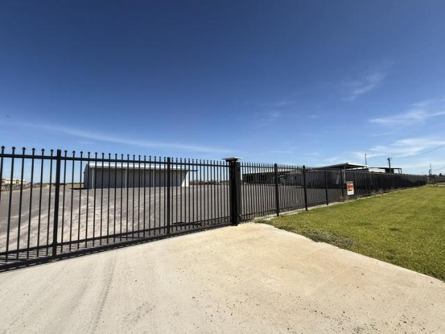 Warehouse for rent in Cloncurry, Queensland