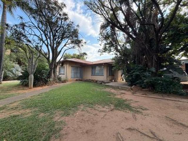 Commercial for sale in Waterkloof, Gauteng