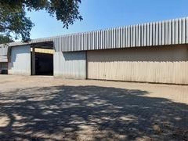 Commercial for rent in Akasia, Gauteng