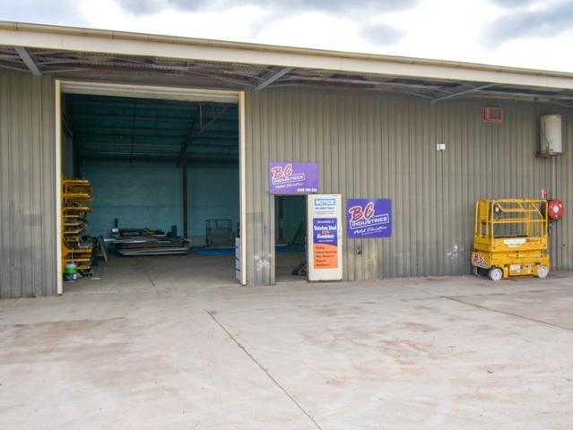 Warehouse for rent in Bathurst, New South Wales