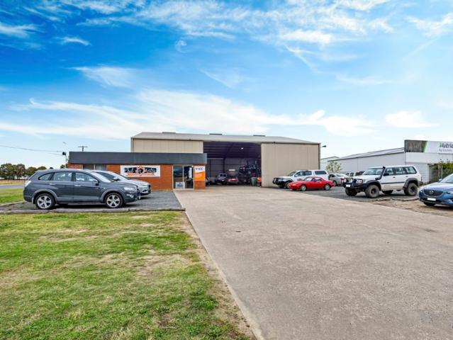 Warehouse for sale in Ararat, Victoria