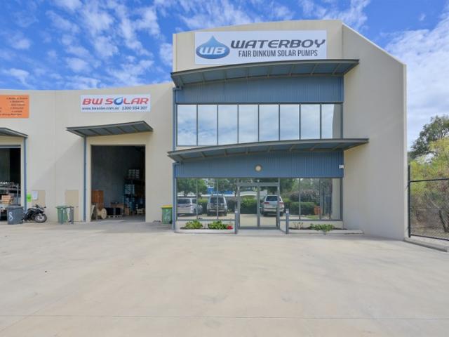 Warehouse for rent in Maddington, Western Australia