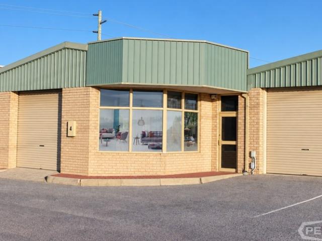 Warehouse for rent in Greenfields, City of Mandurah