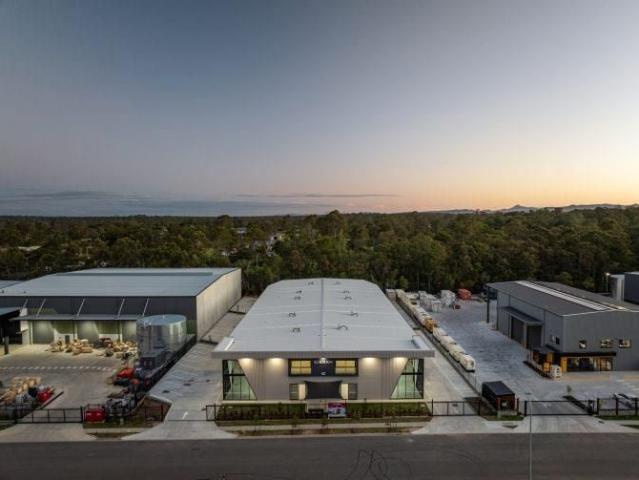 Warehouse for rent in Toombul, Queensland