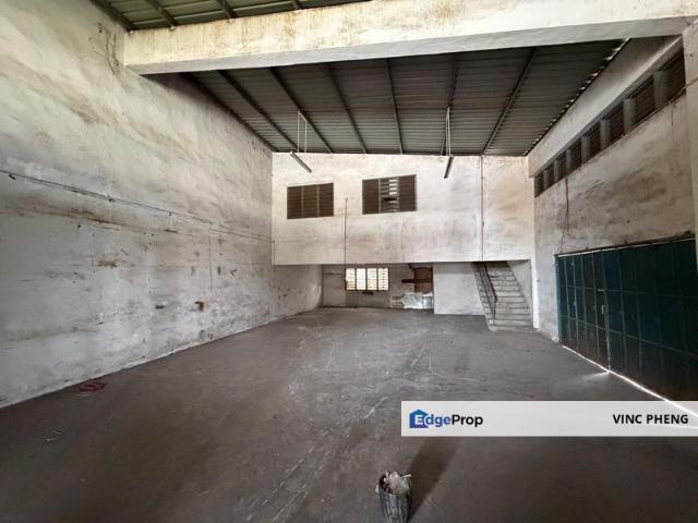 Warehouse for rent in Malaka