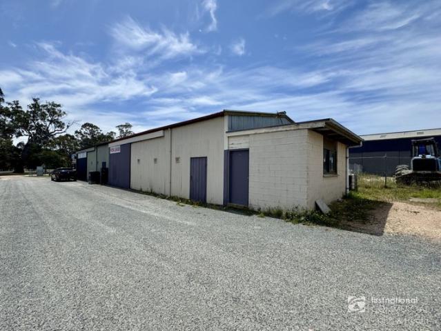 Warehouse for rent in Bairnsdale, Victoria
