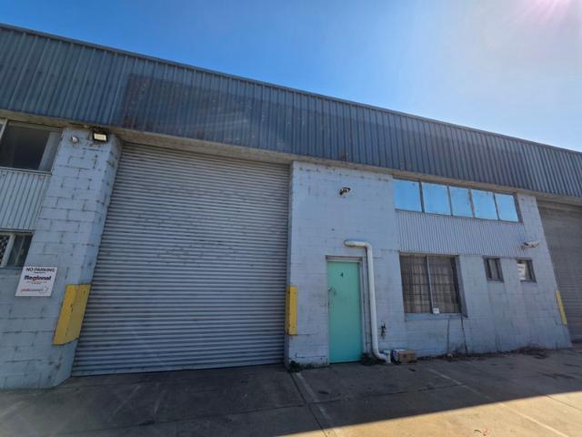 Warehouse for rent in Bathurst, New South Wales