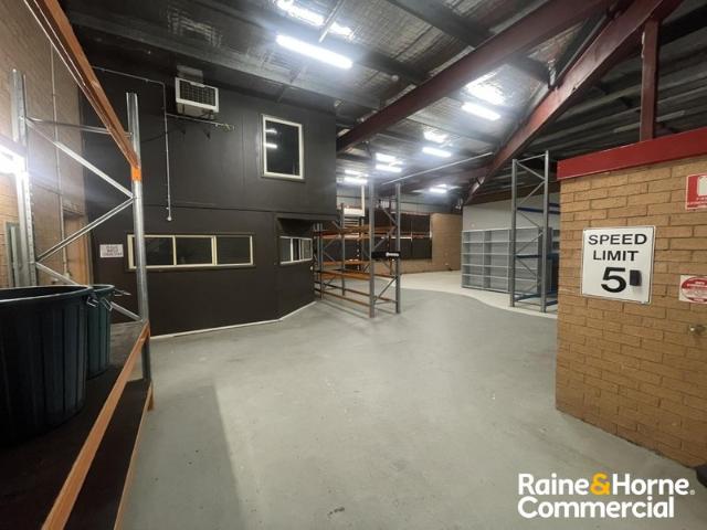 Warehouse for rent in Mitchell, Australian Capital Territory