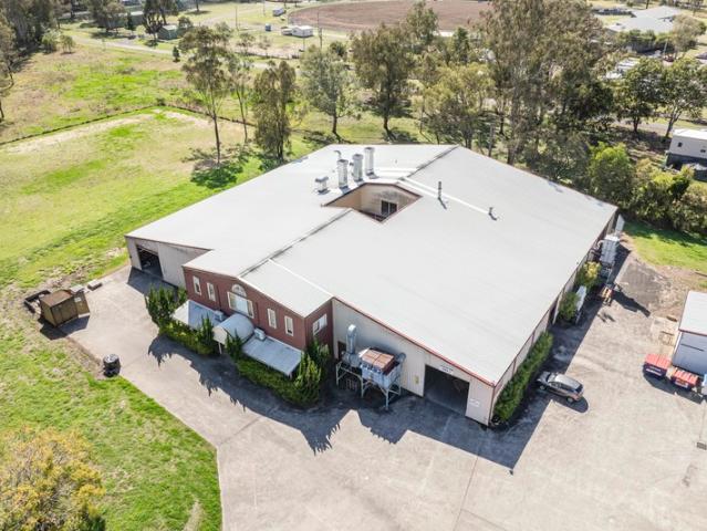 Warehouse for rent in Toombul, Queensland