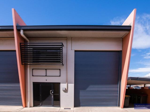 Warehouse for rent in Toombul, Queensland