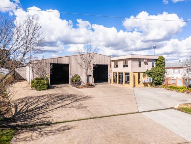 Warehouse for rent in Warrendine, Orange
