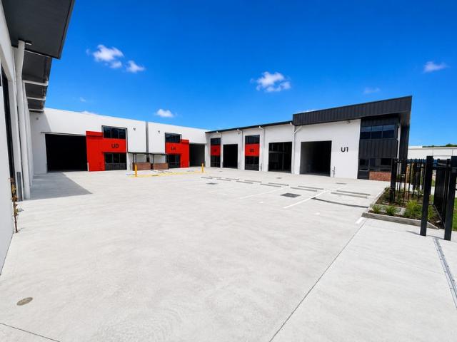 Warehouse for rent in Toombul, Queensland