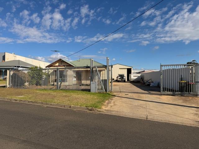 Warehouse for sale in Maddingley, Victoria