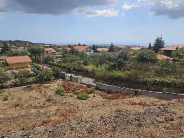Locale Commerciale in vendita a Mascalucia, Sicilia
