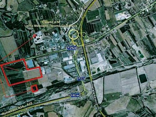 Locale Commerciale in vendita a Mosciano Sant'angelo, Abruzzo