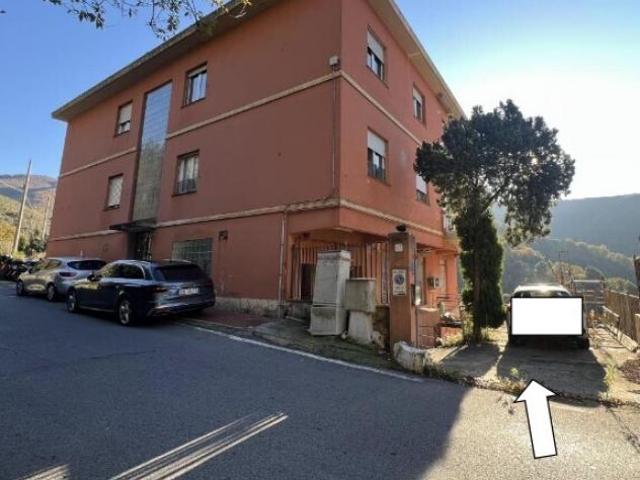 Capannone in vendita a Serra Riccò, Liguria