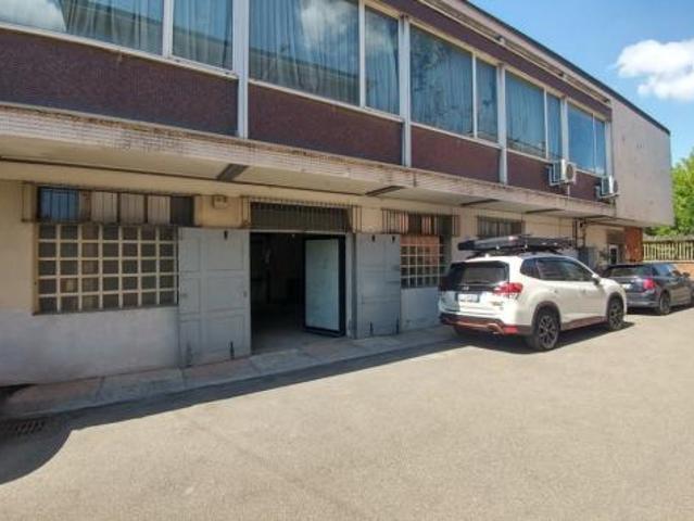 Capannone in vendita a Centro Storico, Modena