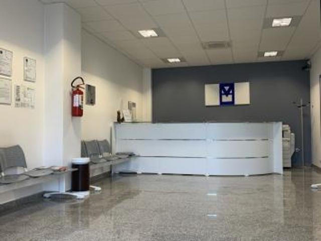 Capannone in vendita a Puglia, Bari