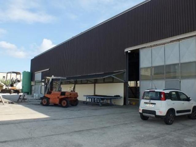 Capannone in vendita a Porta a Terra, Piombino