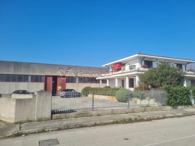 Capannone in vendita a Ponso, Veneto