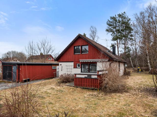 Villa till salu i Hallstavik, Stockholm
