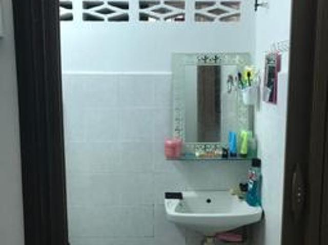 Shop for sale in Petaling, Damansara Damai
