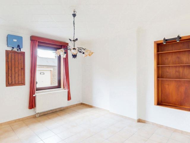 Maison location à Courcelles