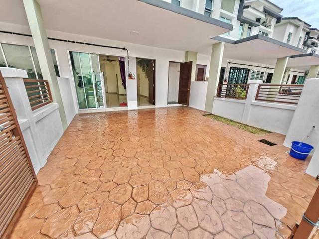 Terraced House for sale in Tanjong Sepat, Selangor