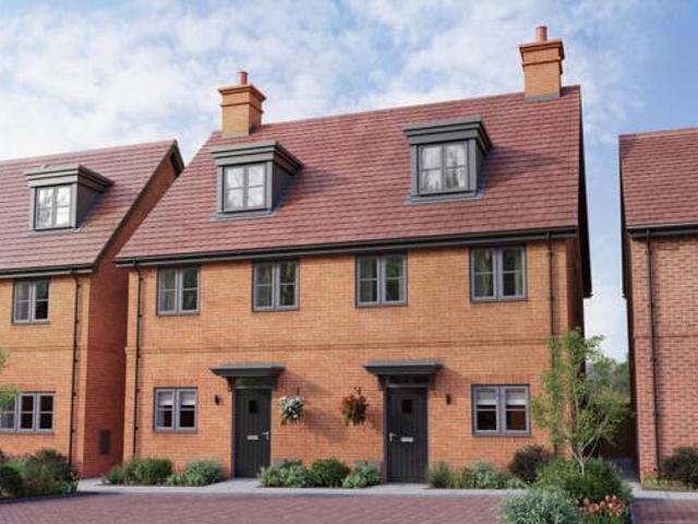 House for sale in Navestock Side, Essex