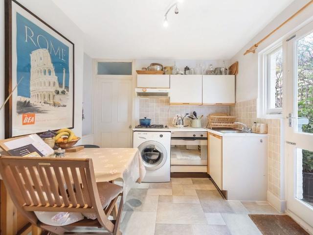 Apartment for rent in Clapham Junction, Greater London