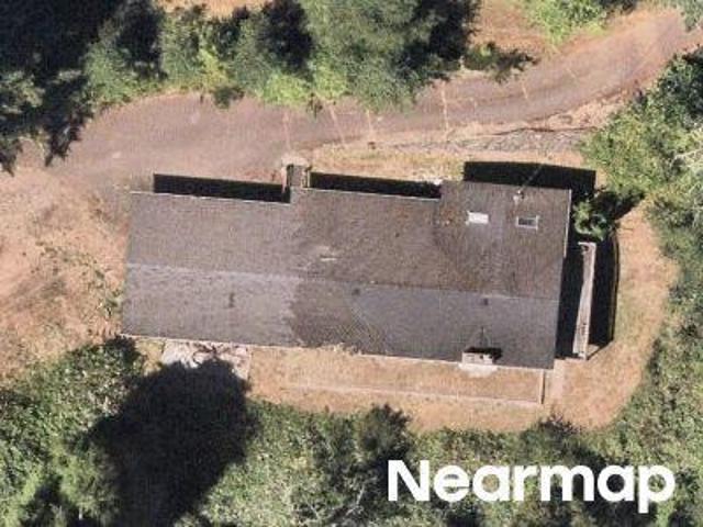 House for sale in Coos Bay