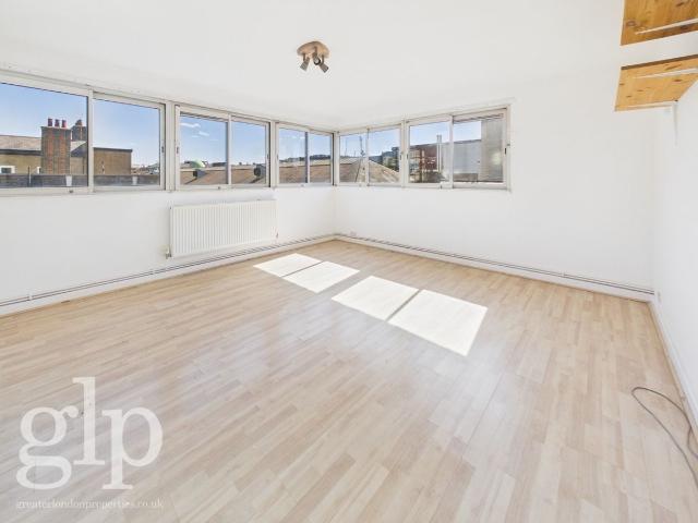 Apartment for rent in Soho, Greater London
