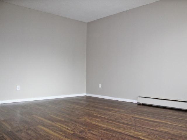 Apartment for rent in Wedgewood, Alberta